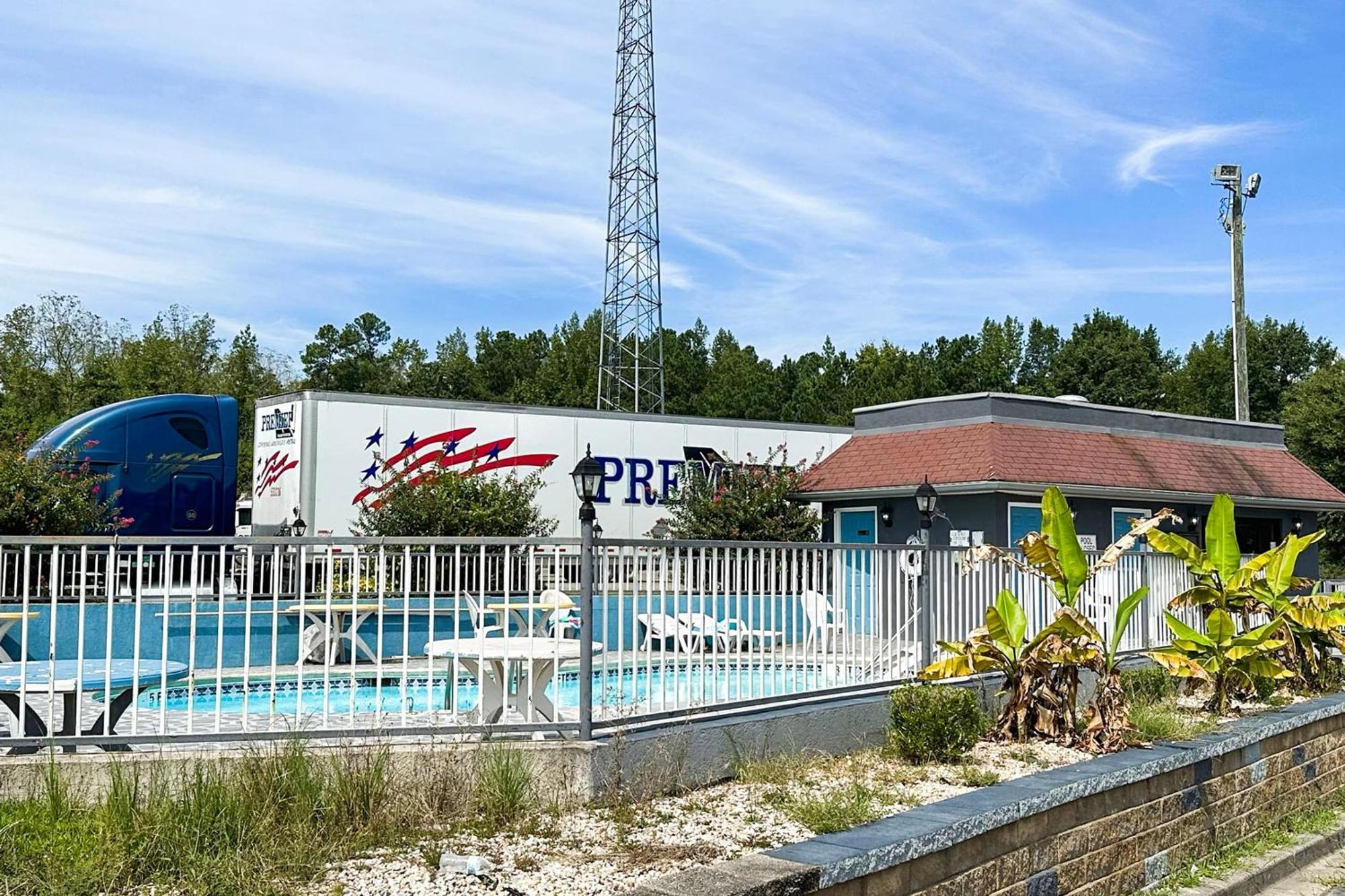 Executive Inn Ridgeway I-77 外观 照片